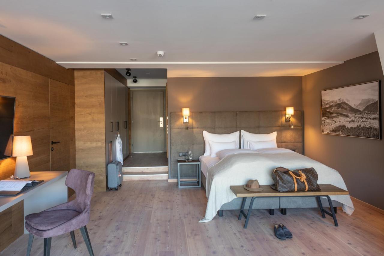 Hotel Seespitz Superior - Adults Only ゼーフェルト・イン・チロル エクステリア 写真